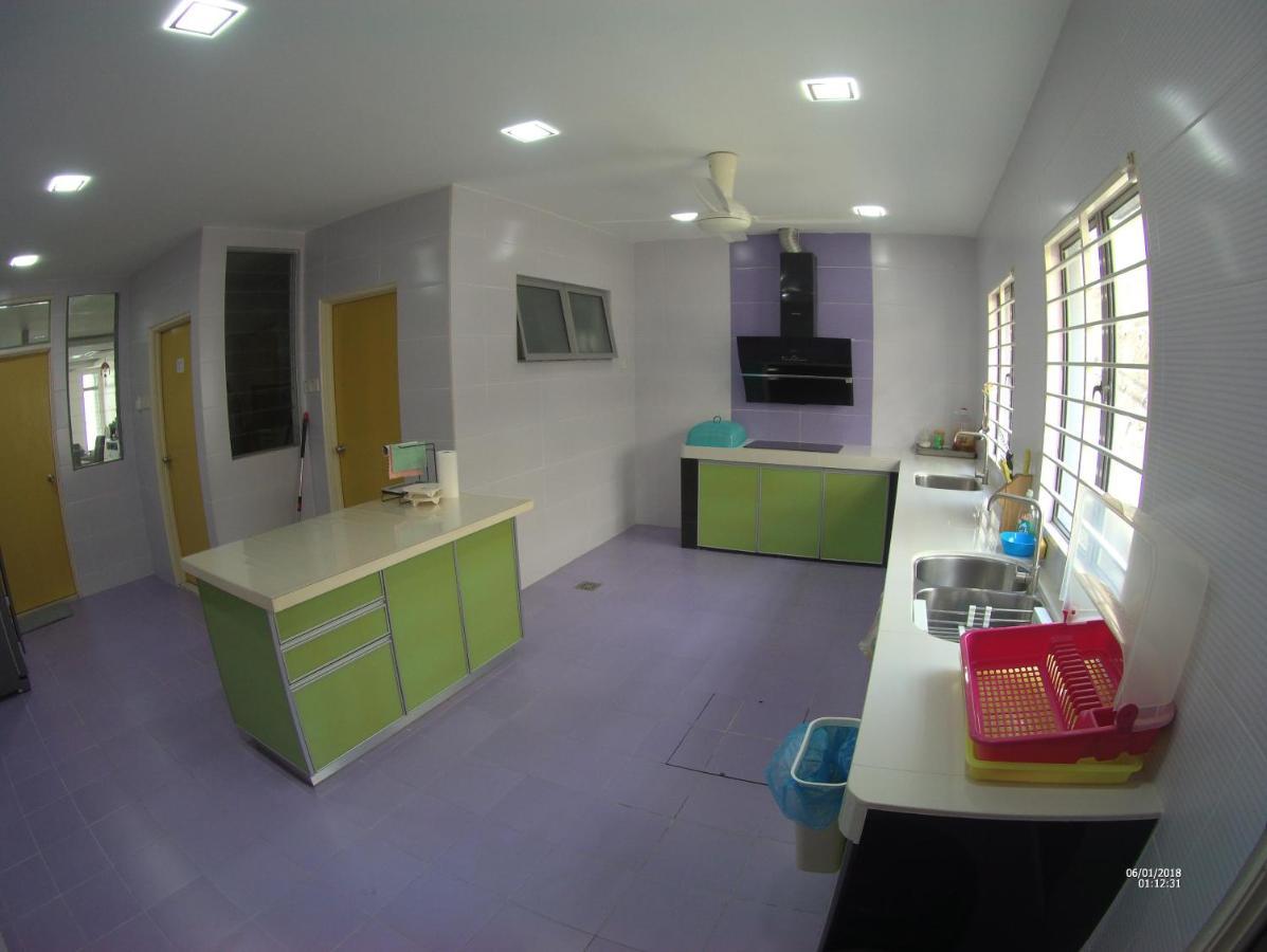 Entire Residential Home•Jia Residences Bkt Serdang沙登温暖的家 Seri Kembangan Esterno foto