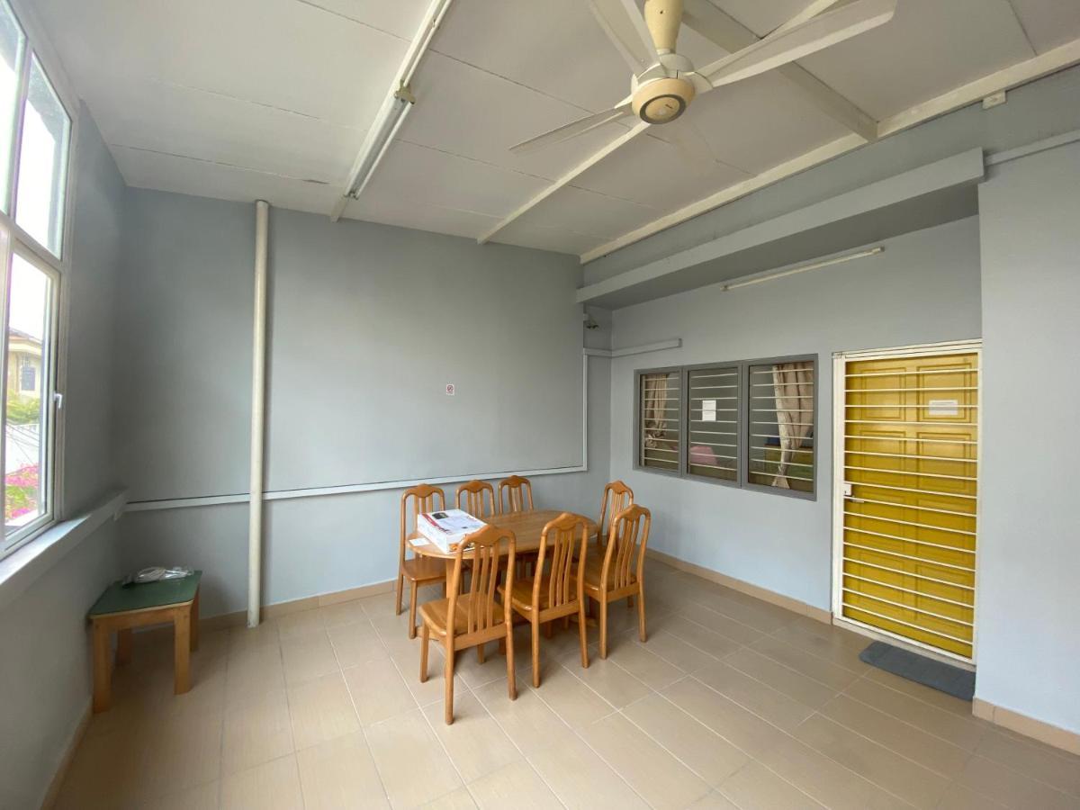 Entire Residential Home•Jia Residences Bkt Serdang沙登温暖的家 Seri Kembangan Esterno foto
