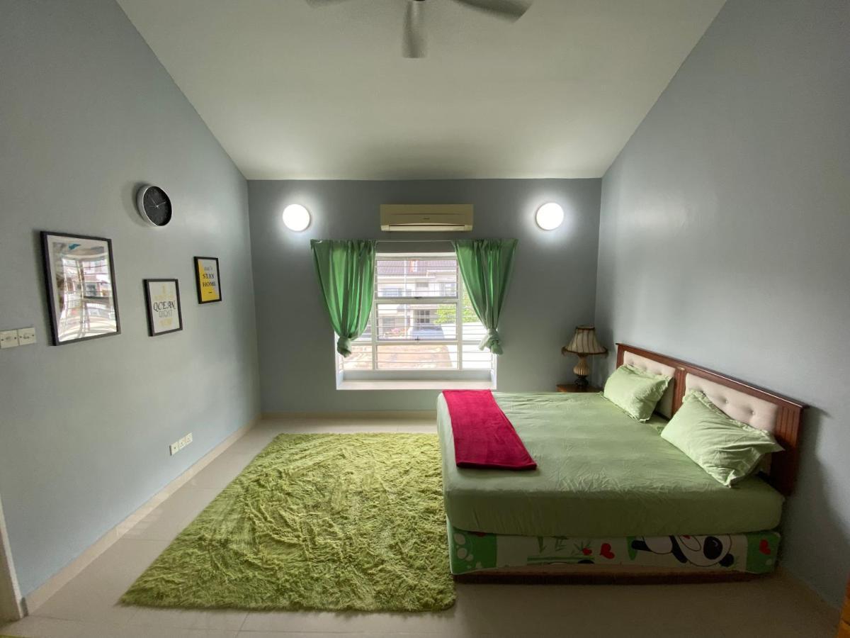 Entire Residential Home•Jia Residences Bkt Serdang沙登温暖的家 Seri Kembangan Esterno foto