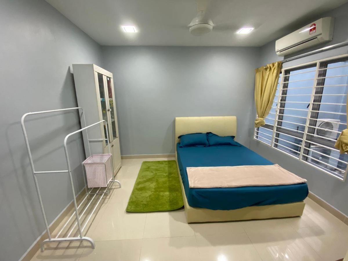 Entire Residential Home•Jia Residences Bkt Serdang沙登温暖的家 Seri Kembangan Esterno foto