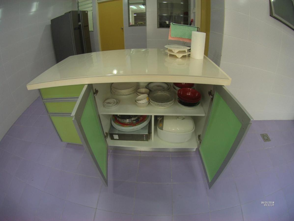 Entire Residential Home•Jia Residences Bkt Serdang沙登温暖的家 Seri Kembangan Esterno foto