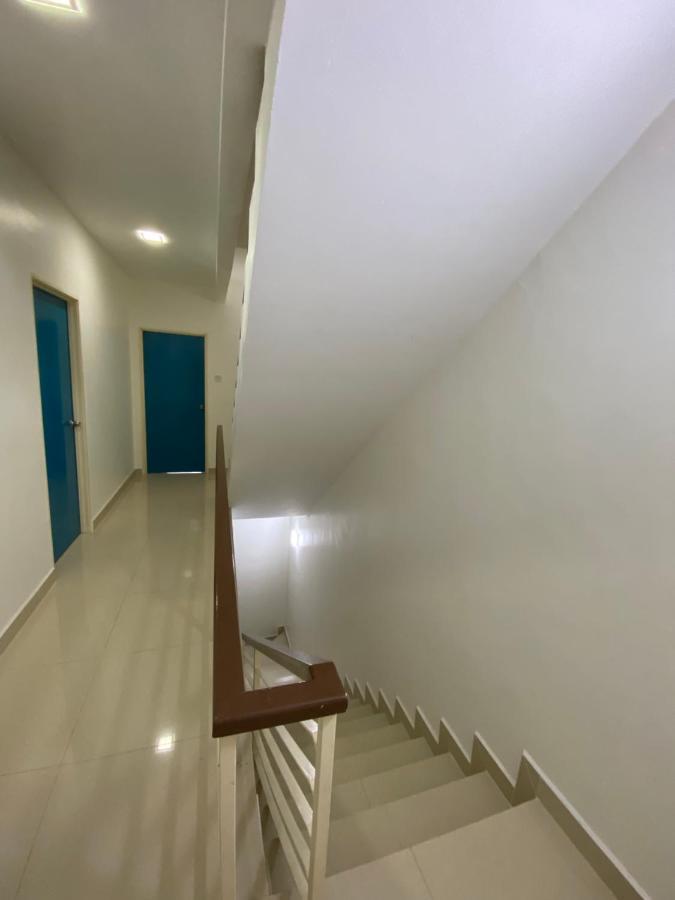 Entire Residential Home•Jia Residences Bkt Serdang沙登温暖的家 Seri Kembangan Esterno foto