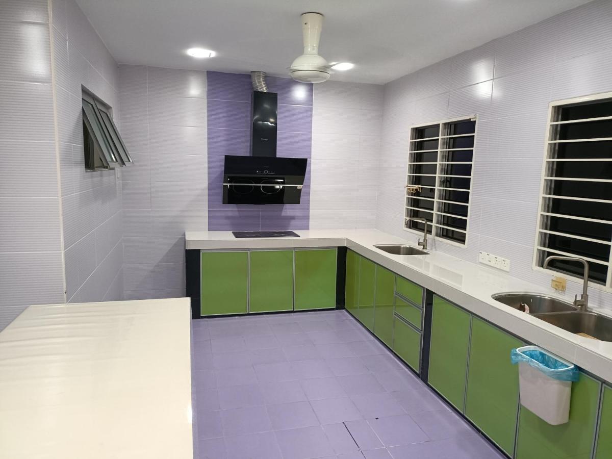 Entire Residential Home•Jia Residences Bkt Serdang沙登温暖的家 Seri Kembangan Esterno foto